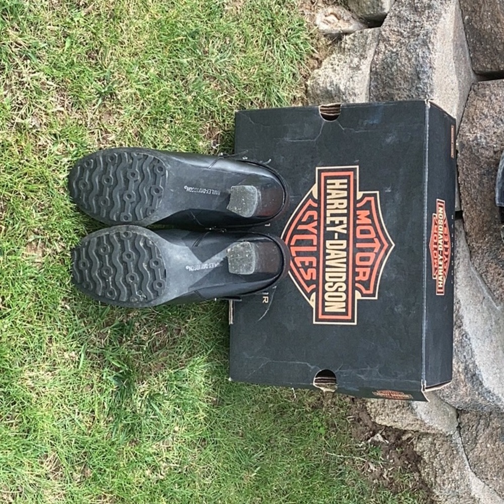 HARLEY-DAVIDSON  women boots size 7.5  beautiful but to small for me - Picture 2 of 7